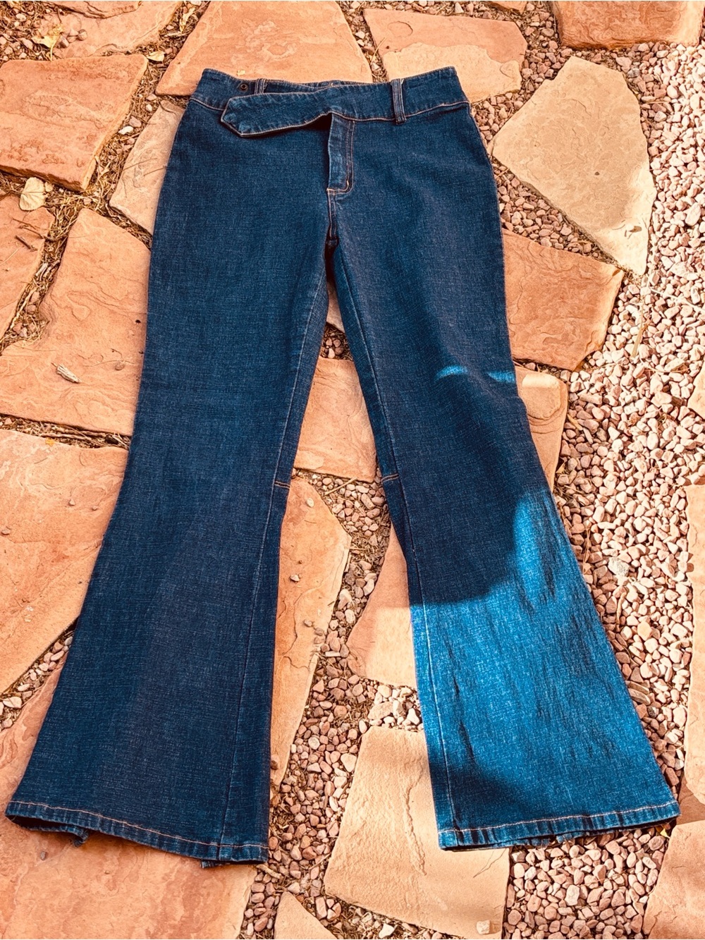 Vintage Y2K XOXO Zip Back Dojos Flare Jeans